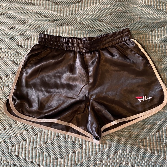 FILA REFLECTIVE RUNNING SHORTS - Picture 2 of 4